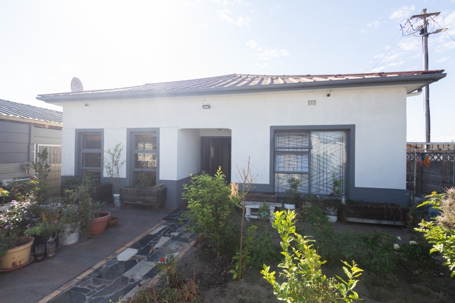 3 Bedroom Property for Sale in Ravensmead Western Cape